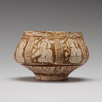SKÅL, lergods med lysterdekor, höjd ca 10,5 cm, Persien/Iran 1100-1200-tal.