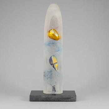 BERTIL VALLIEN, a unique Swedish artglass sculpture "Powerfigure", Kosta Boda,