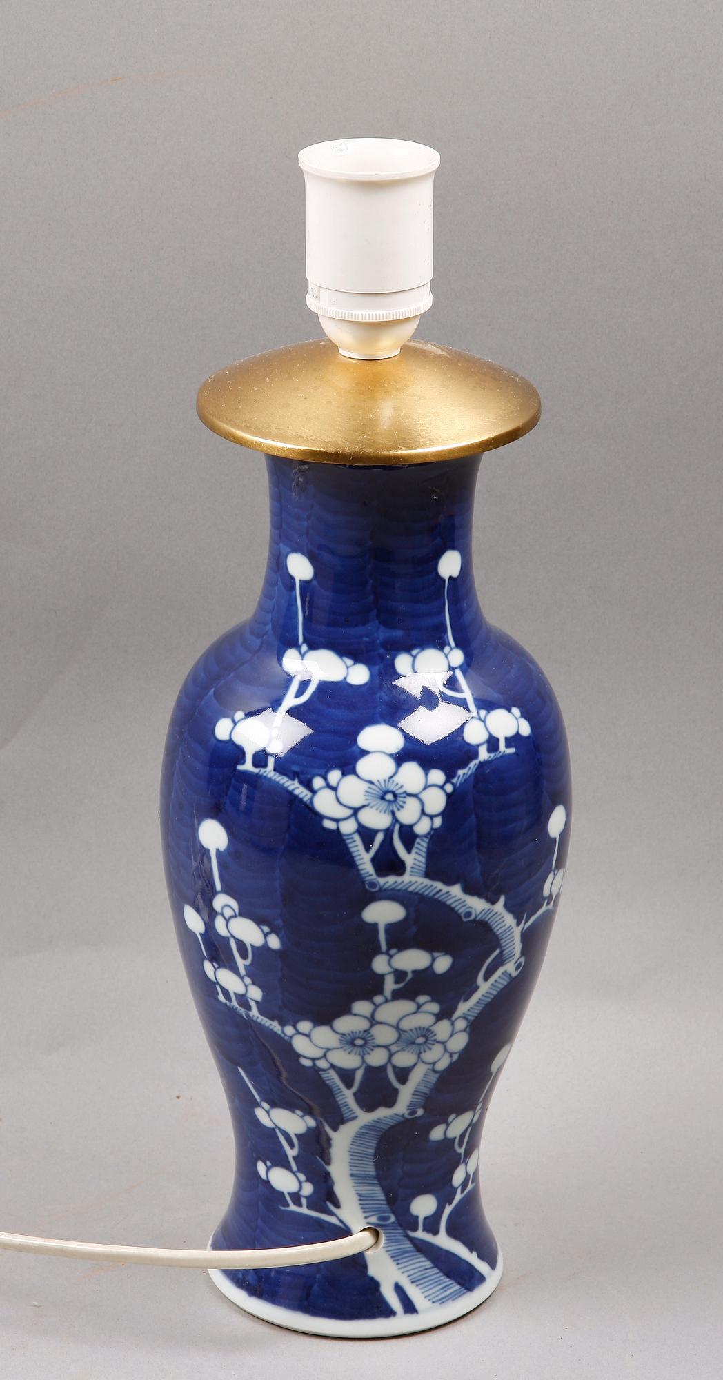 BORDSARMATUR, porslin, Kina. 1900-tal.