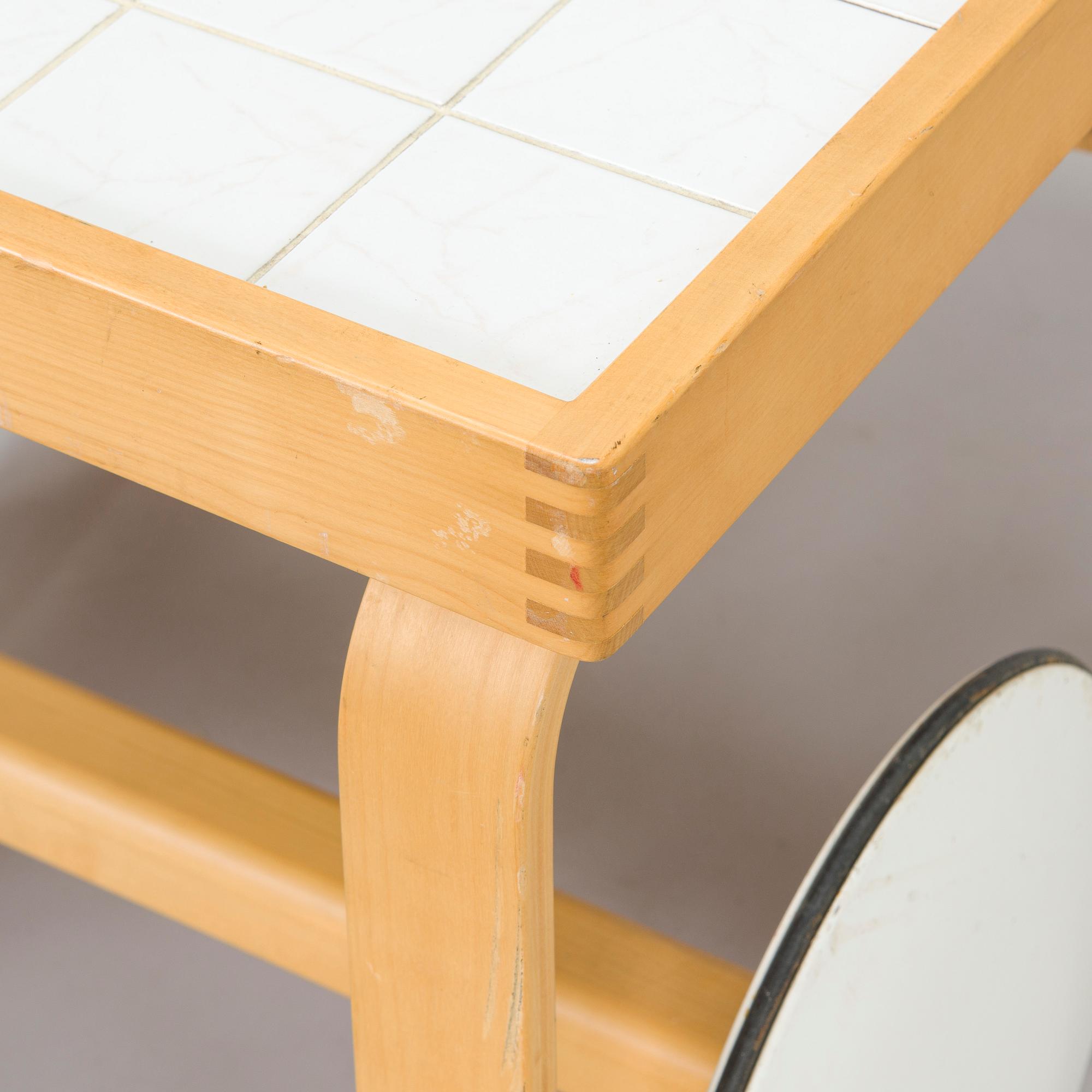 Alvar Aalto, serveringsvagn, modell 900, Artek, Finland, 1970-tal.