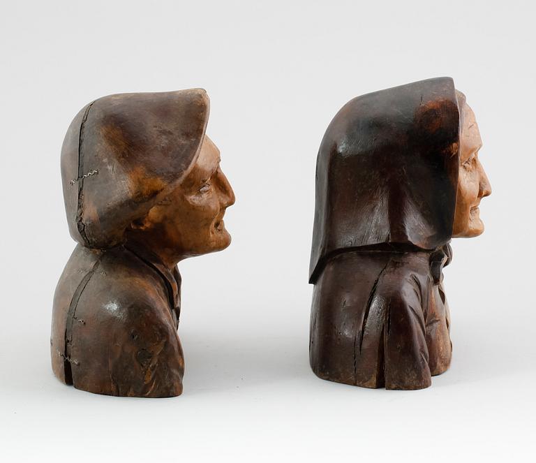 SKULPTURER, 1 par, snidat trä, 1800-/1900-tal.