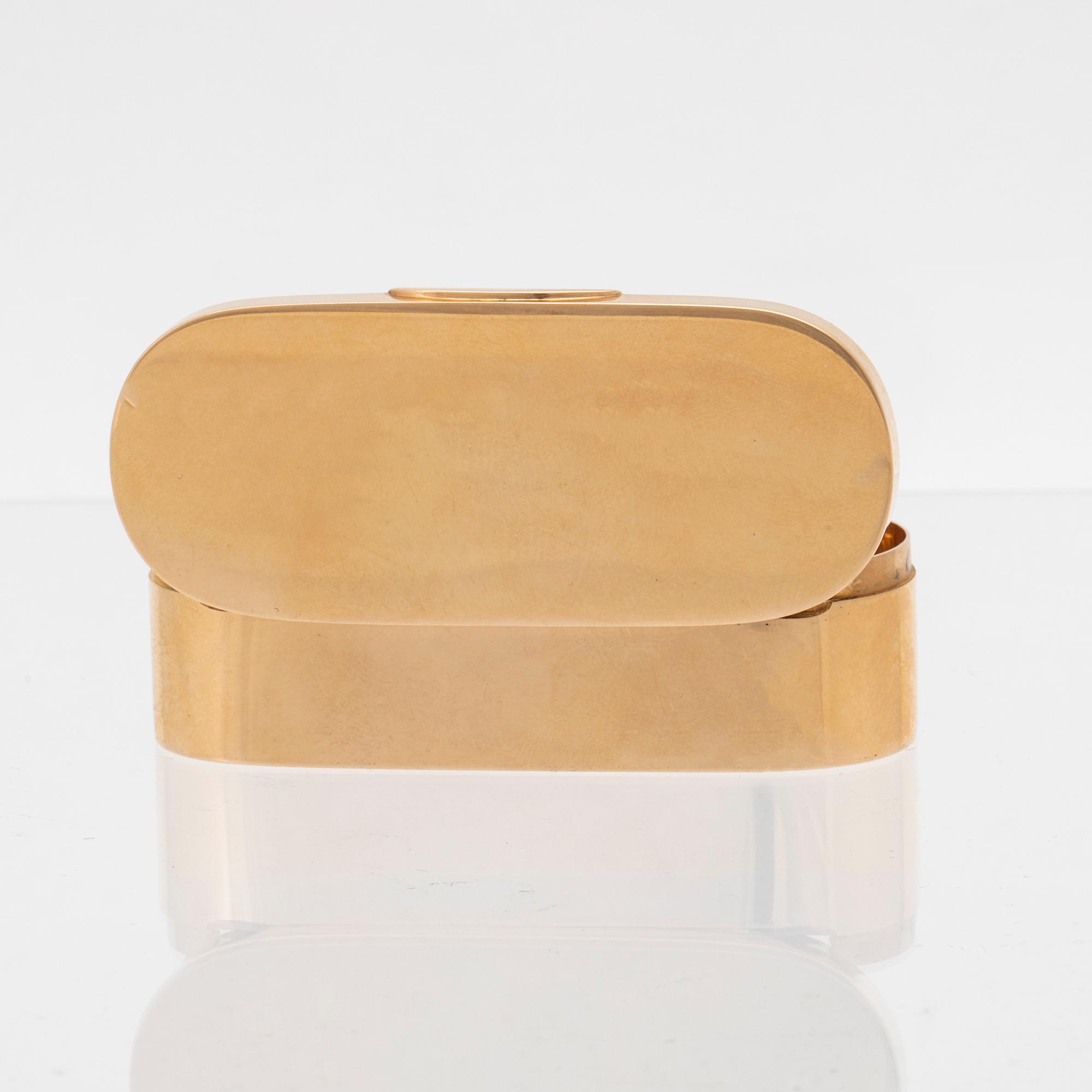 An 18K gold box by Lars Larsson & Co Gothenburg 1890.