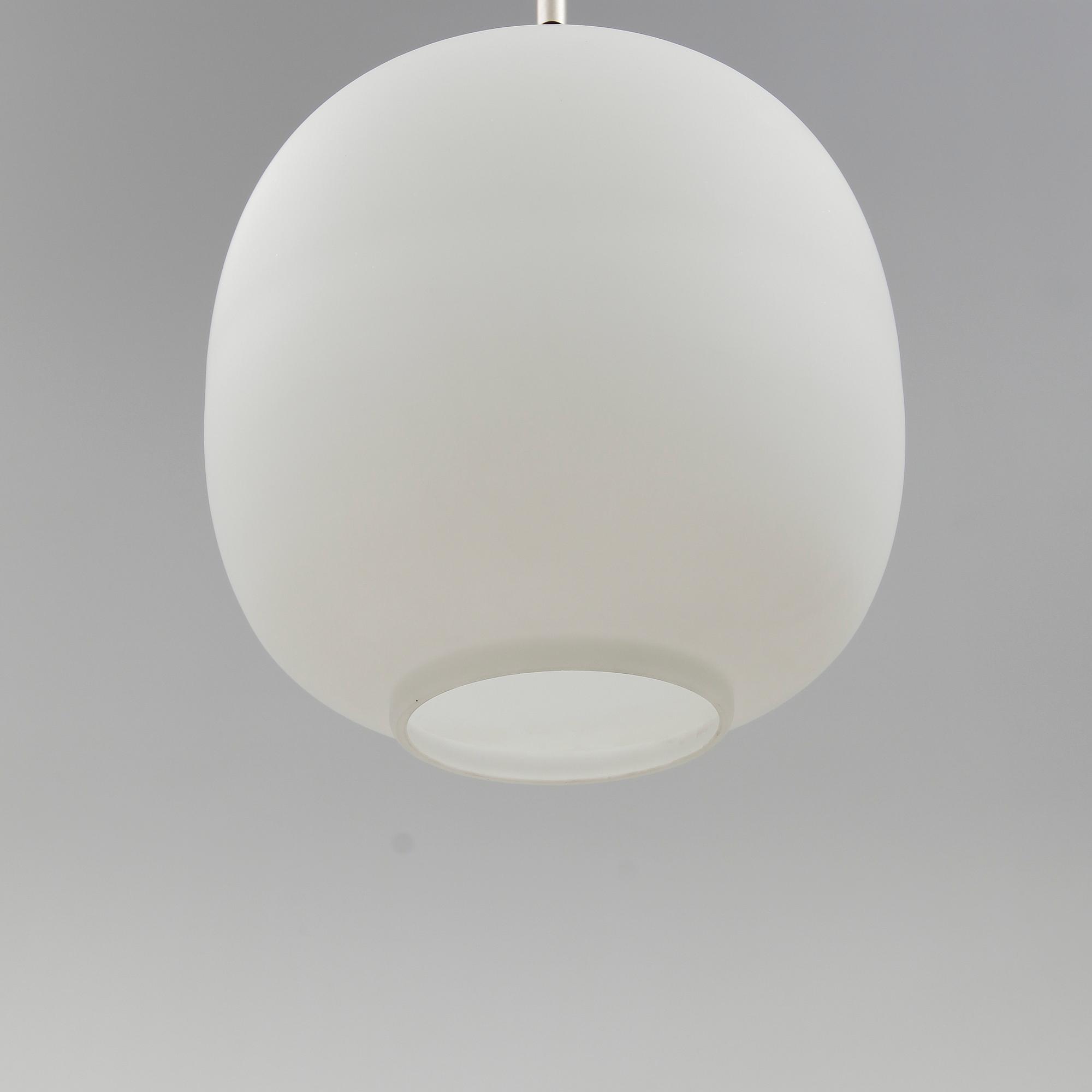 TAKLAMPA, Radiohus Pendel, Wilhelm Lauritzen för Louis Poulsen, Danmark, 1900-talets mitt. Höjd 42 cm.