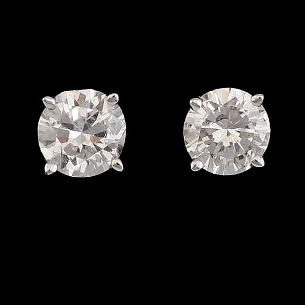 ÖRHÄNGEN, 1 par, 14K vitguld, briljantslipade diamanter tot ca 0.40 ct.