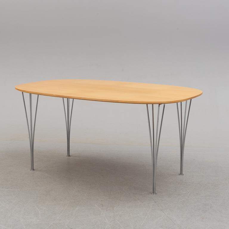 A 'Superellips' table by Bruno Mathsson and Piet Hein, Fritz Hansen, 1981.