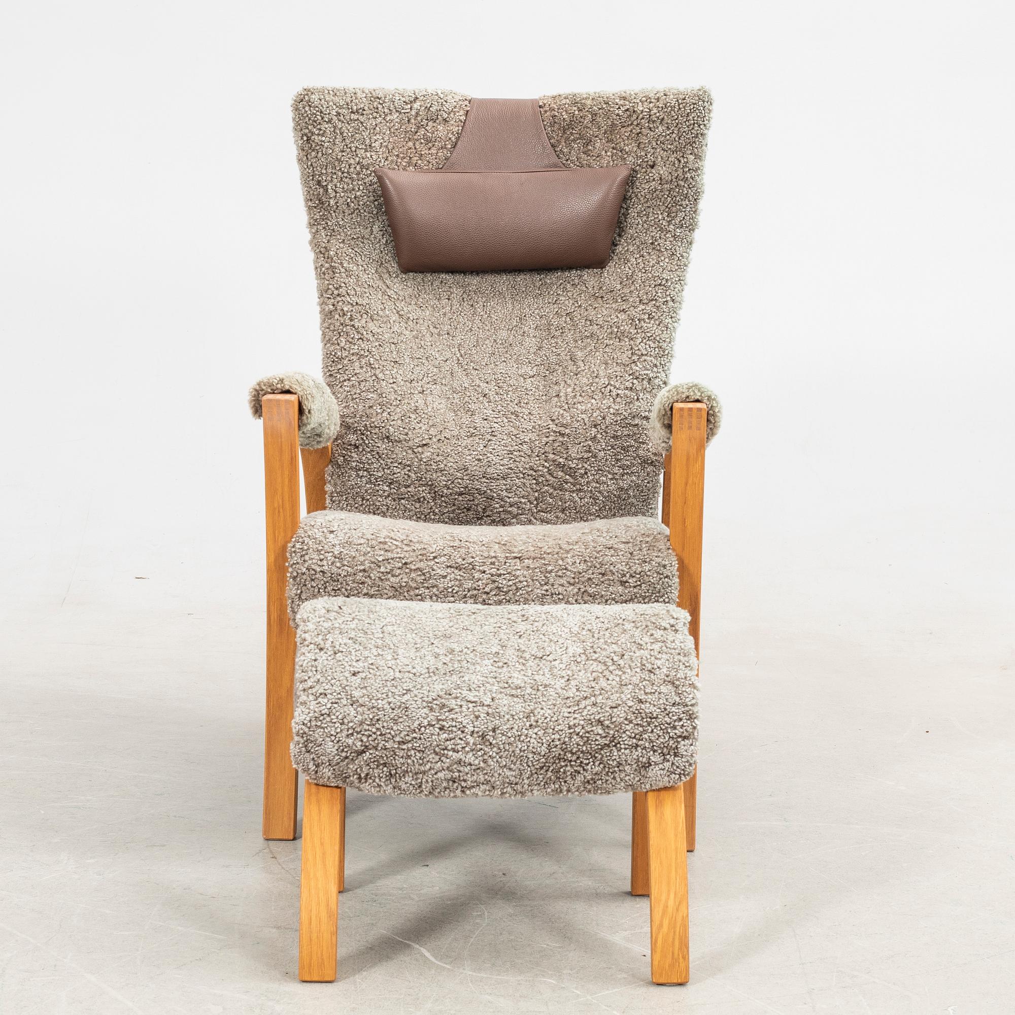 Armchair with footstool, "Focus", Bröderna Andersson, 21st century.