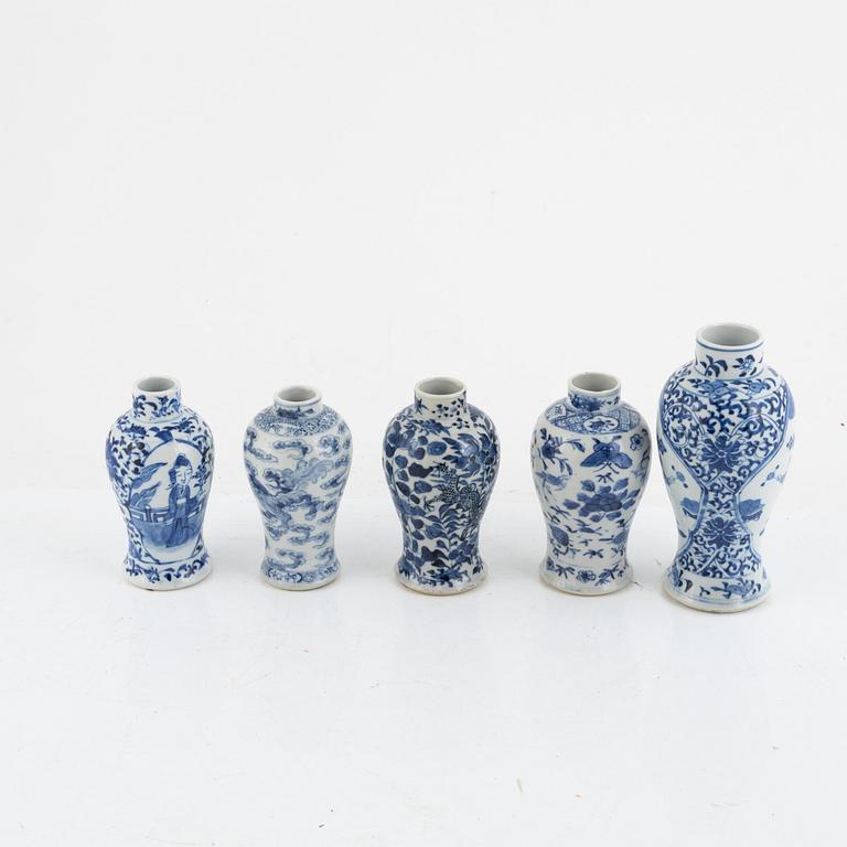 Five blue and white porcelain vases, China, Qing dynasty, 19th century.