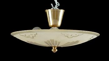 TAKPLAFOND, råglasskiva, 1900-talets första hälft. Höjd ca 20 cm.