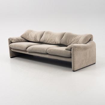 Vico Magistretti, soffa "Maralunga", Cassina, modellen formgiven 1973.