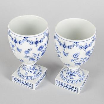 A pair of 'Blue Fluted Plain' porcelain urns with covers, Royal Copenhagen, model 286, 1898-1923.