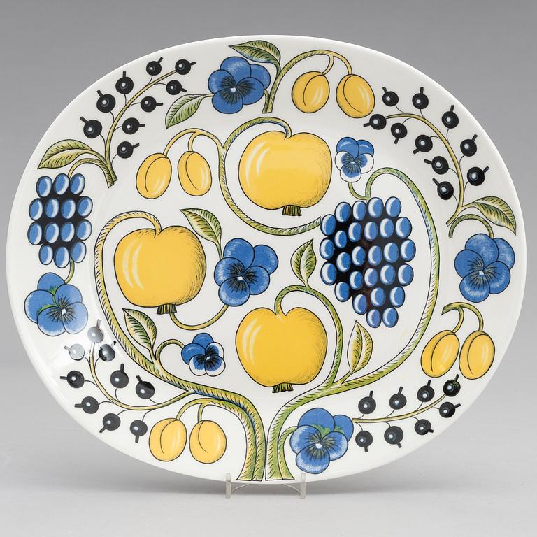 BIRGER KAIPIAINEN, A lidded tureen and a serving dish of the 'Paratiisi' series for Arabia, Finland.