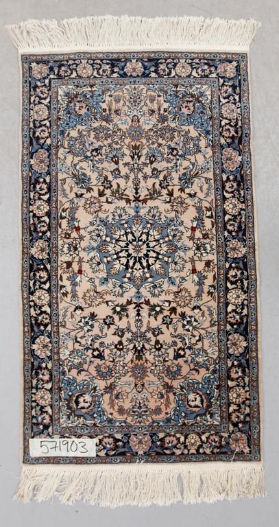 MATTA, orientalisk. Ca 122 x 70 cm.