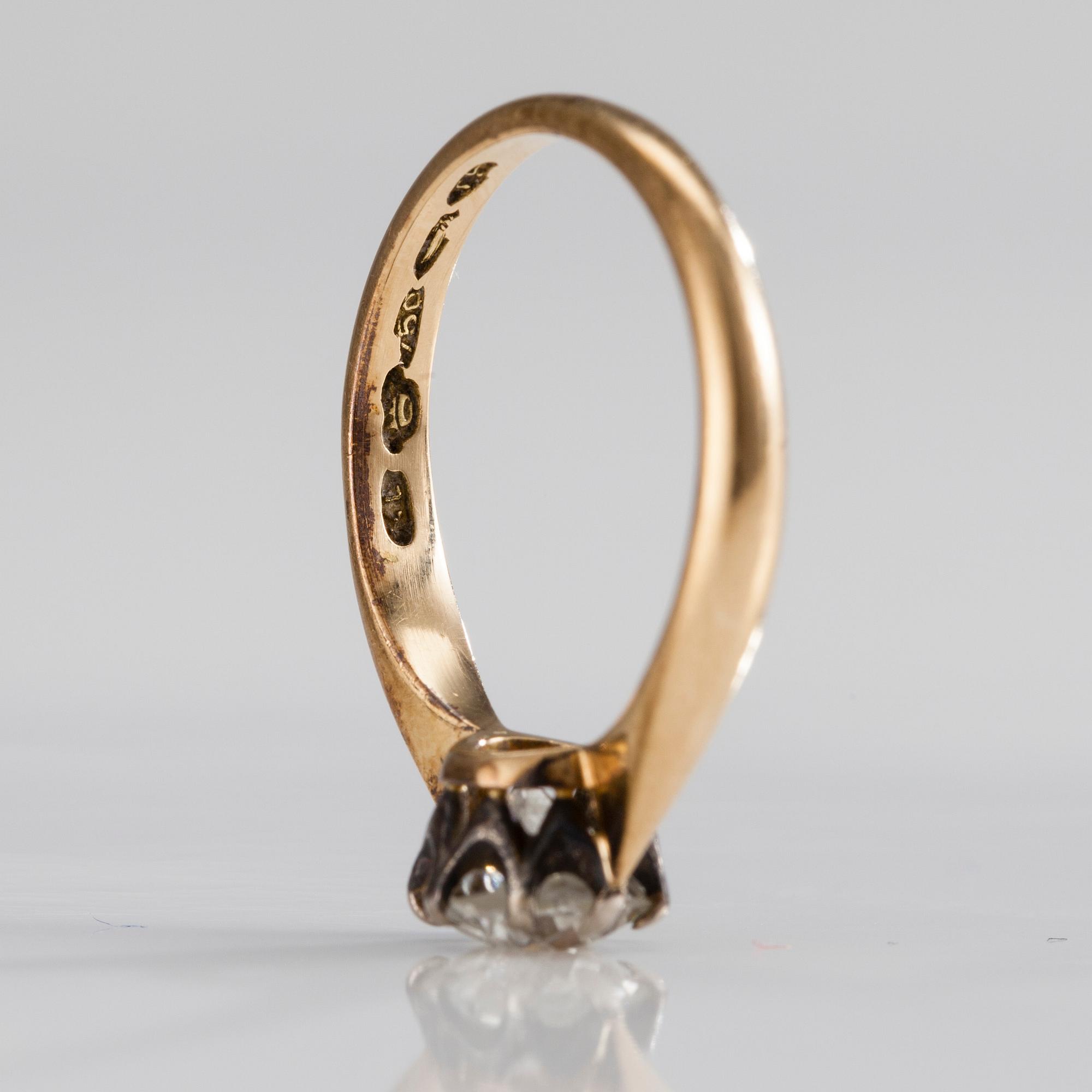 RING, 18k guld, gammalslipad diamant ca 0,70 ct, Helsingfors 1924.