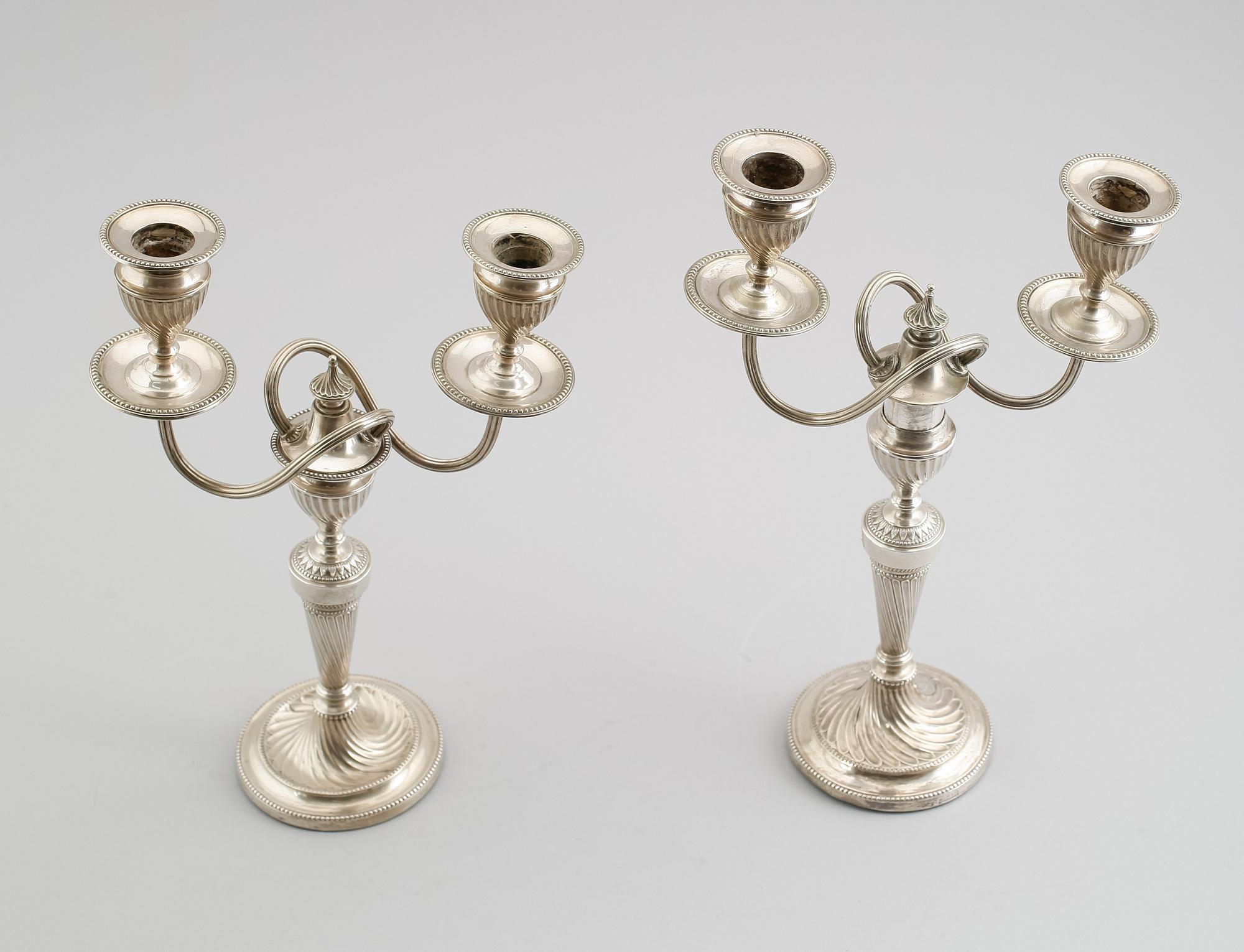 LJUSSTAKAR, 1 par, silver, regenecystil, Chester 1942.