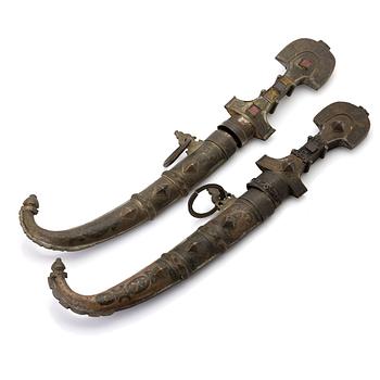 Dolkar, 2 st, orientaliska, 1800-tal.