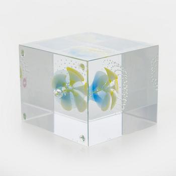 Oiva Toikka, årskub 2000, signerad Oiva Toikka Nuutajärvi 2000, 956/2000.