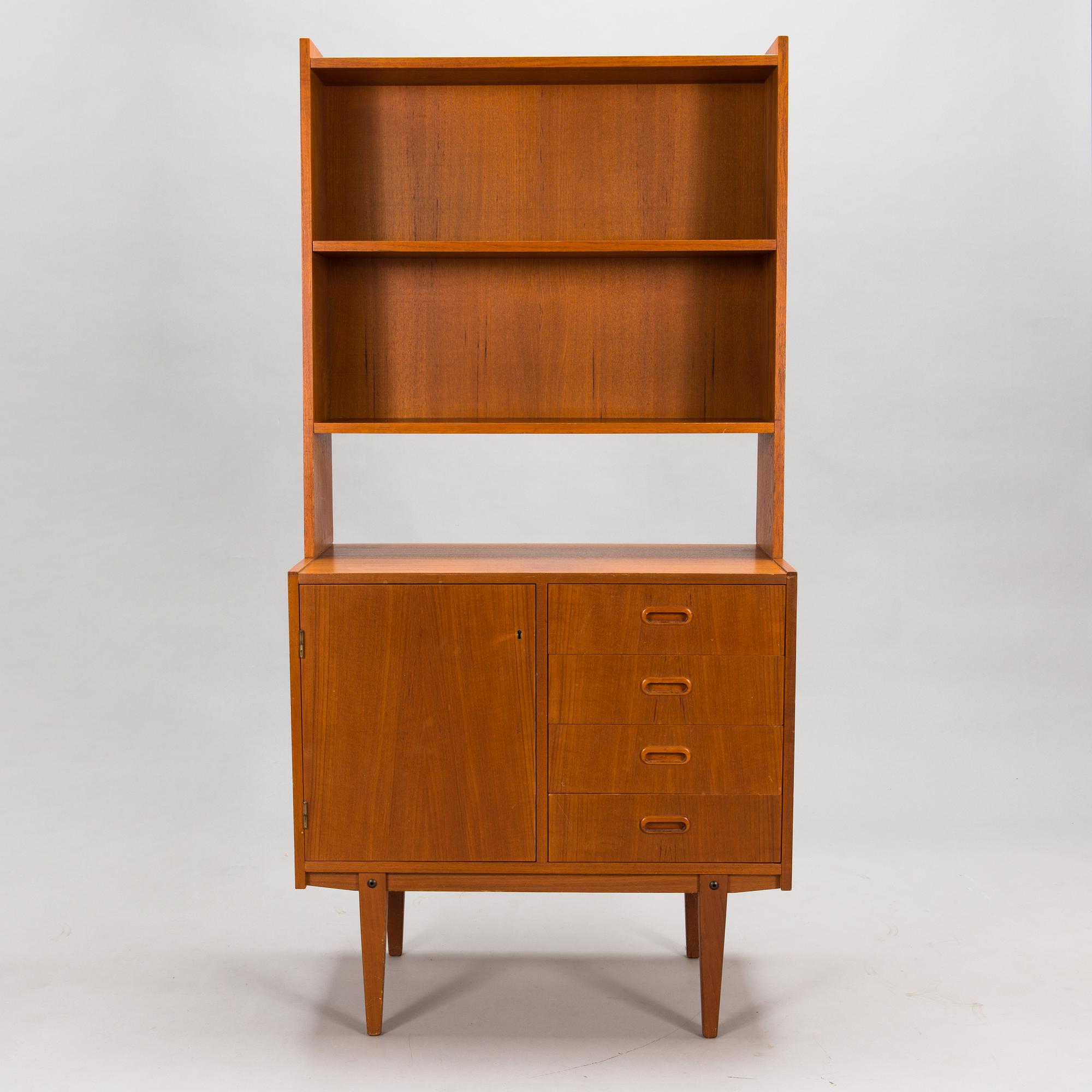 A mid-20th century bookshelf.