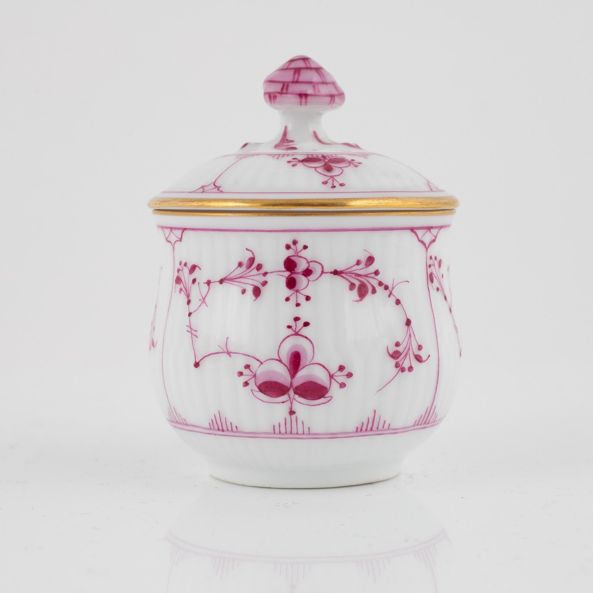 Crèmekoppar med lock, 6 st, porslin, Royal Copenhagen, Danmark, omring år 1900.