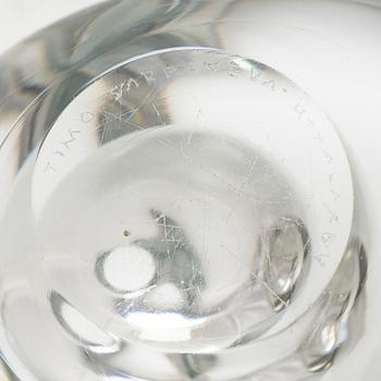 Timo Sarpaneva, Three glass objects "Heart". signed Timo Sarpaneva.