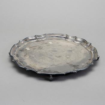 FAT, silver, England, 1900-tal. Vikt ca 1100 gram.