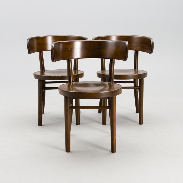 A set of three 1940s chairs, Wilh. Schaumannin Vaneritehdas Oy Jyväskylä, Finland.