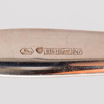 TAPIO WIRKKALA, ATERINSARJA, 57 osaa, hopeaa, "Tapio", Hopea-/Kultakeskus, Hämeenlinna 1961-76.
