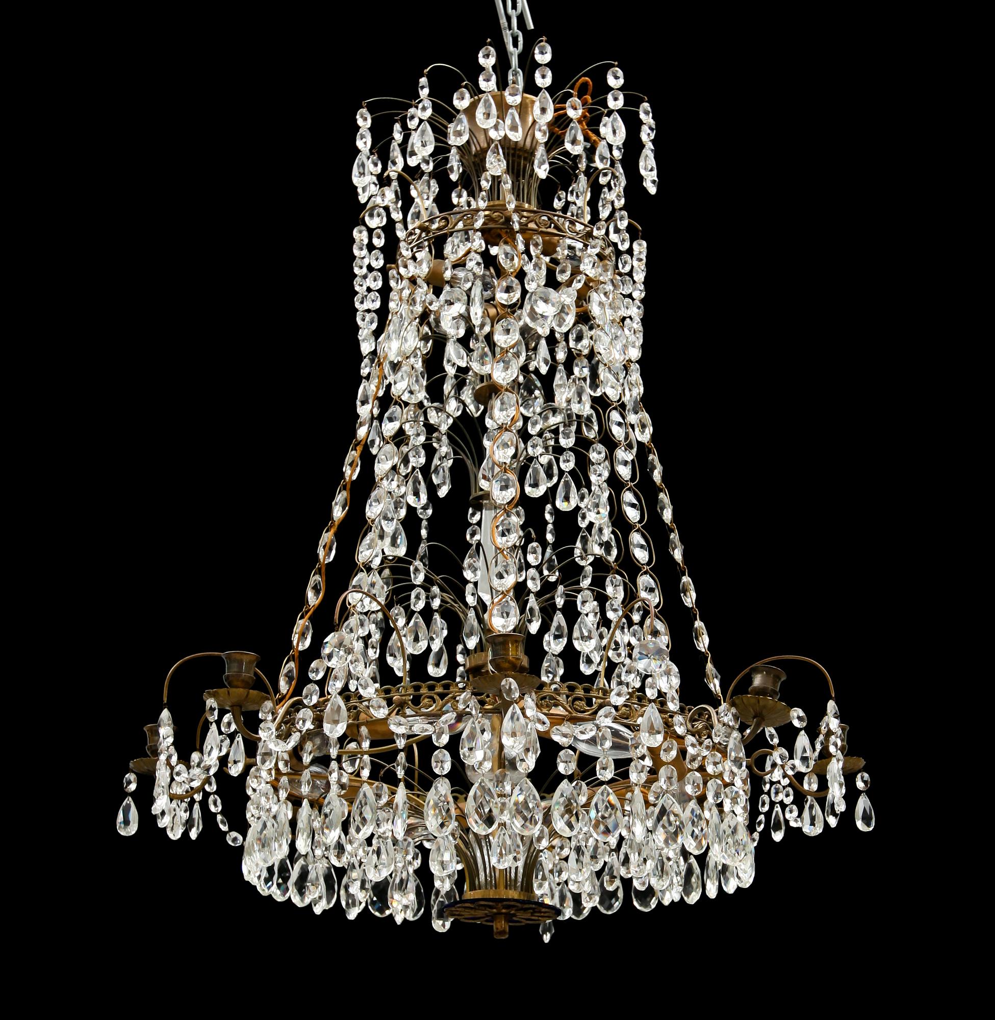 LJUSKRONA, gustaviansk stil, 1900-talets första hälft. Höjd ca 95 cm.