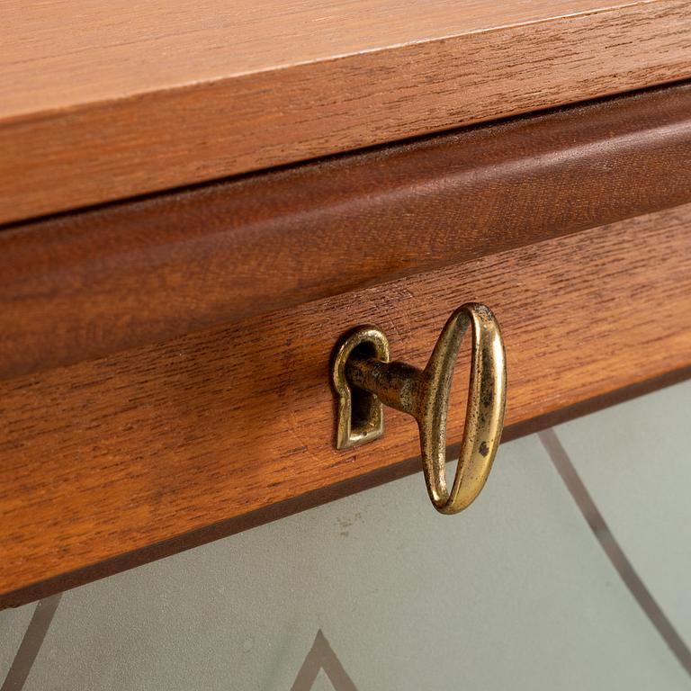 Hörnskåp/barskåp, 1900-talets mitt.