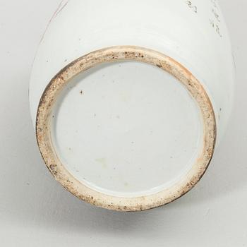 Floor vase, China, 19th century.