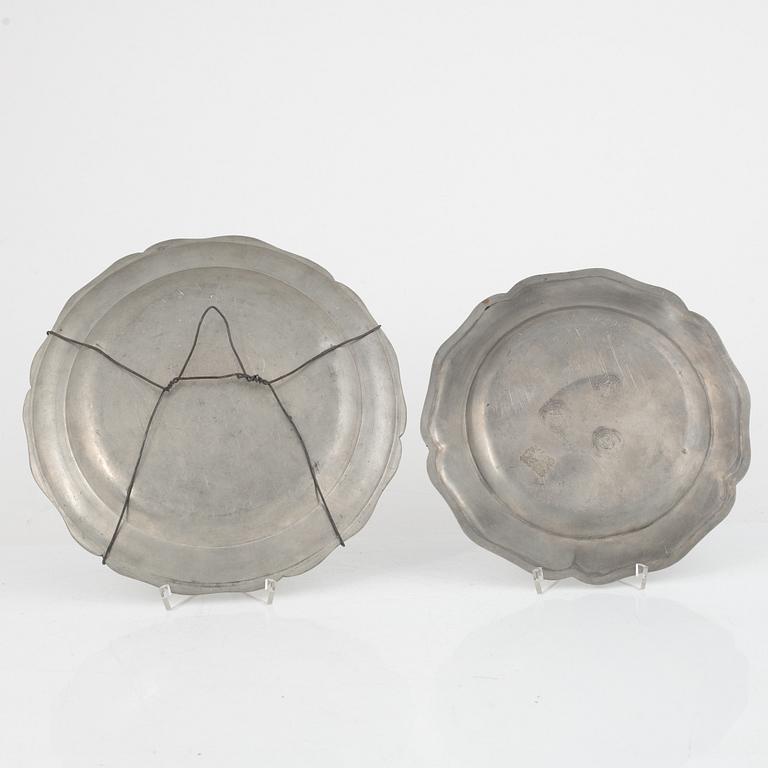 Four pewter plates, 18th-19th century.