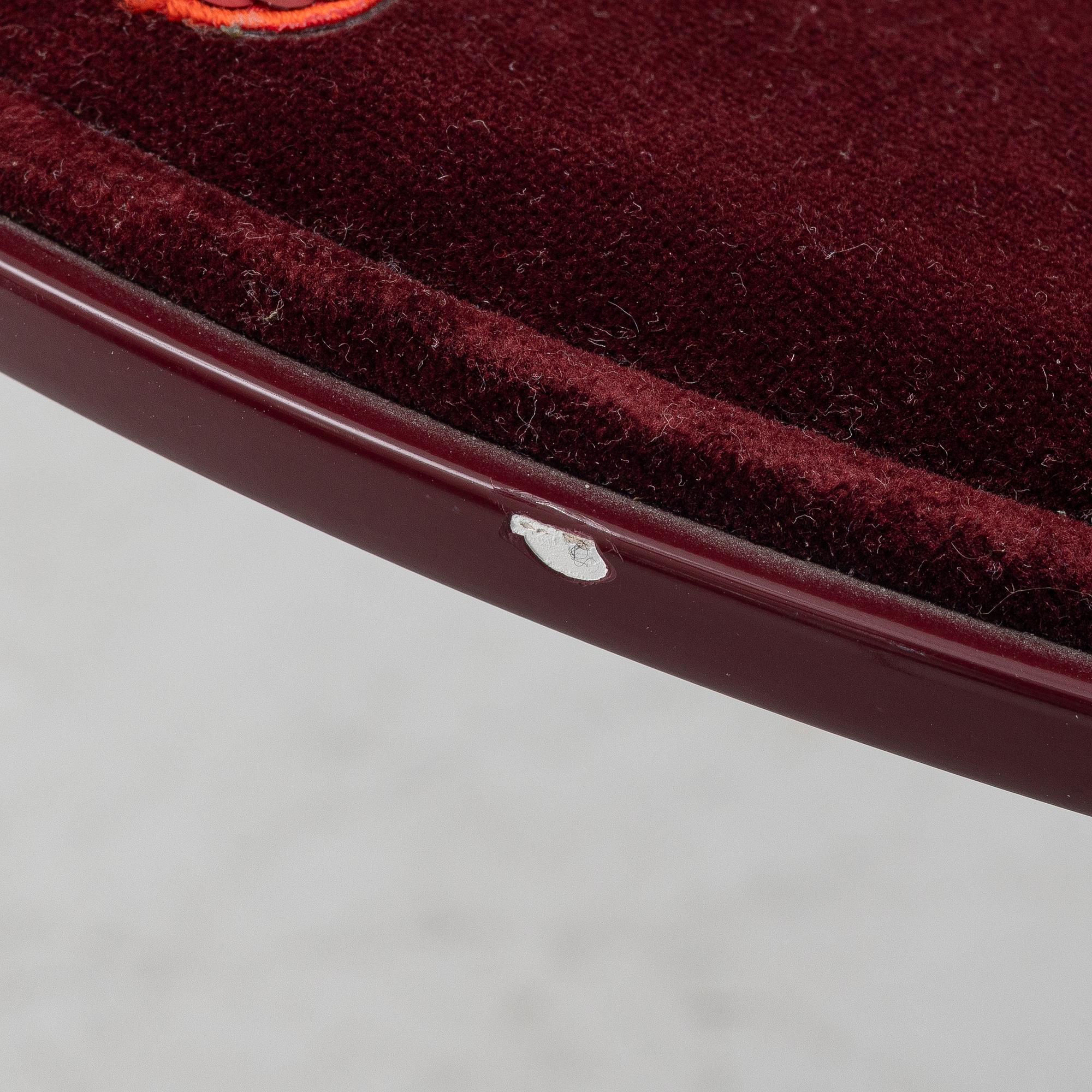 Arne Jacobsen, a pair of 'Sjuan' chairs, special edition Lala Berlin, Republic of Fritz Hansen, 2017.