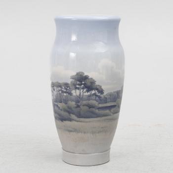 Royal Copenhagen, Praktvas, porslin, 1925.