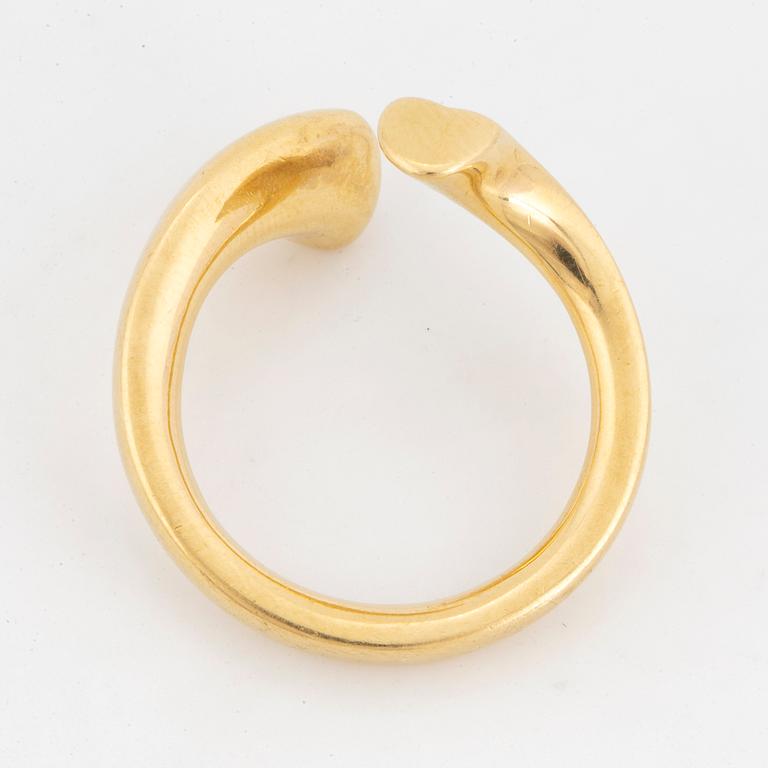 A Georg Jensen Regitze Overgaard 18K gold 'devoted heart' ring.