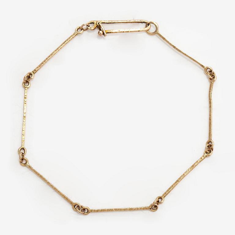 Björn Weckström, A 14K gold bracelet. Lapponia 1977.