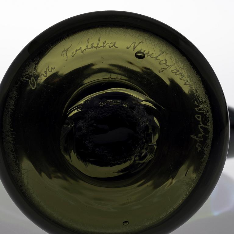 OIVA TOIKKA, A GLASS SCULPTURE. Lollipop. Signed Oiva Toikka, Nuutajärvi Notsjö. Late 1960s.
