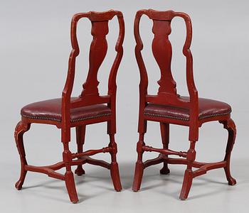 STOLAR, ett par, senbarockstil. 1800-tal.