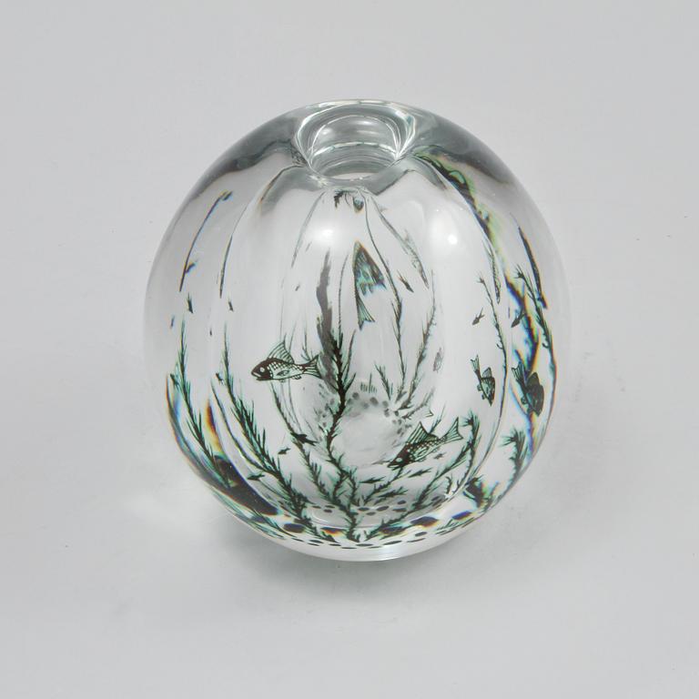 VAS, glas, "Fiskgraal", Edward Hald, Orrefors, signerad.