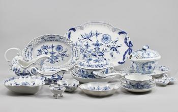 SERVISDELAR, 40 delar, porslin, Meisen, 1900-tal.