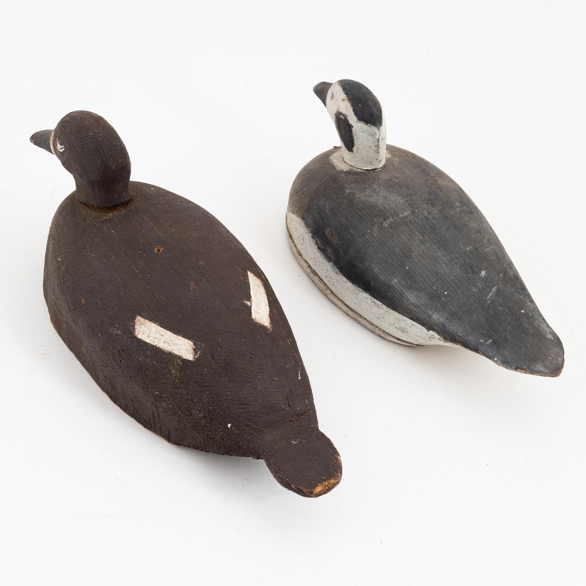 Two wooden decoy ducks, 20th Century.