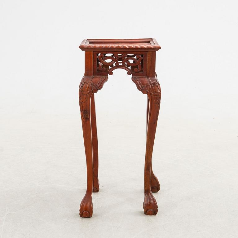 Pedestal Oriental style 20th century.