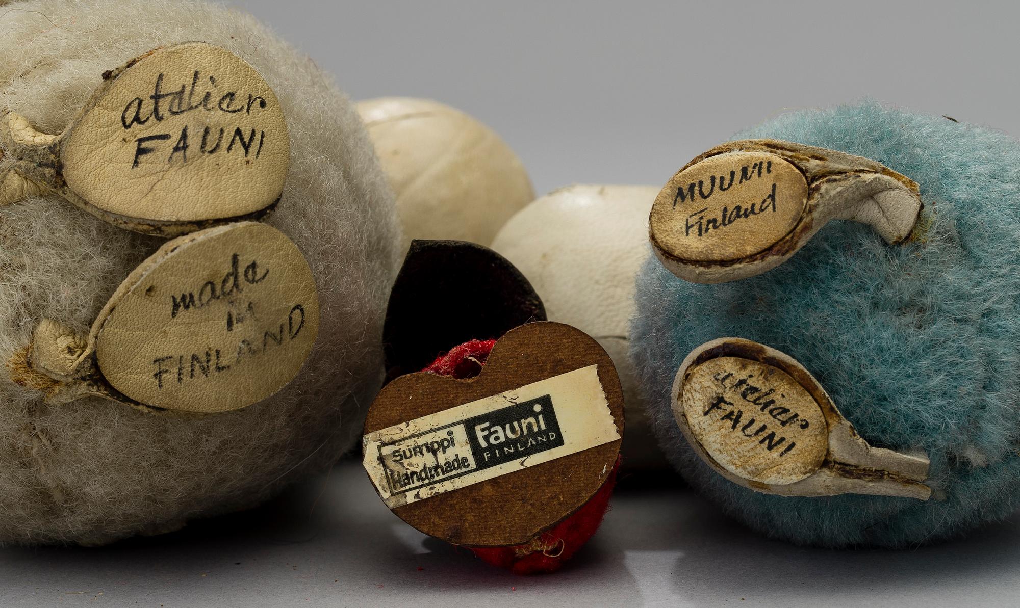 MUMINTROLL, 2 st, och ett SUMPPI-TROLL, Atelier Fauni, Finland, 1950/60-tal.