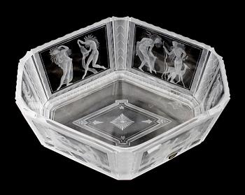 A Simon Gate engraved glass bowl, Orrefors 1963.
