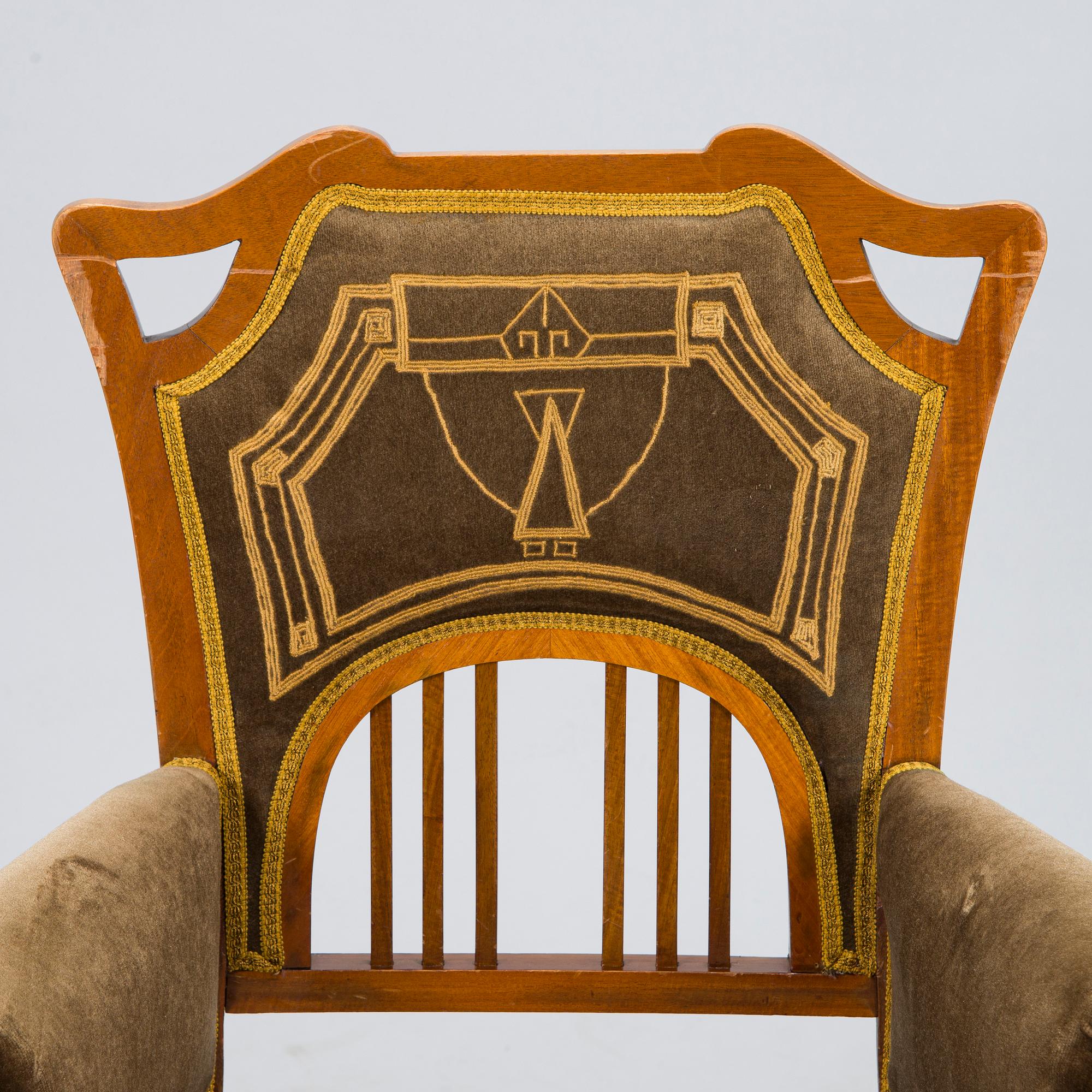An eight piece Art Nouveau lounge suite in mahogany, Belgium/Netherlands, early 20th century.