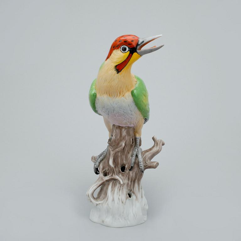 FIGURINER. 2 st. Porslin, 1900-tal.