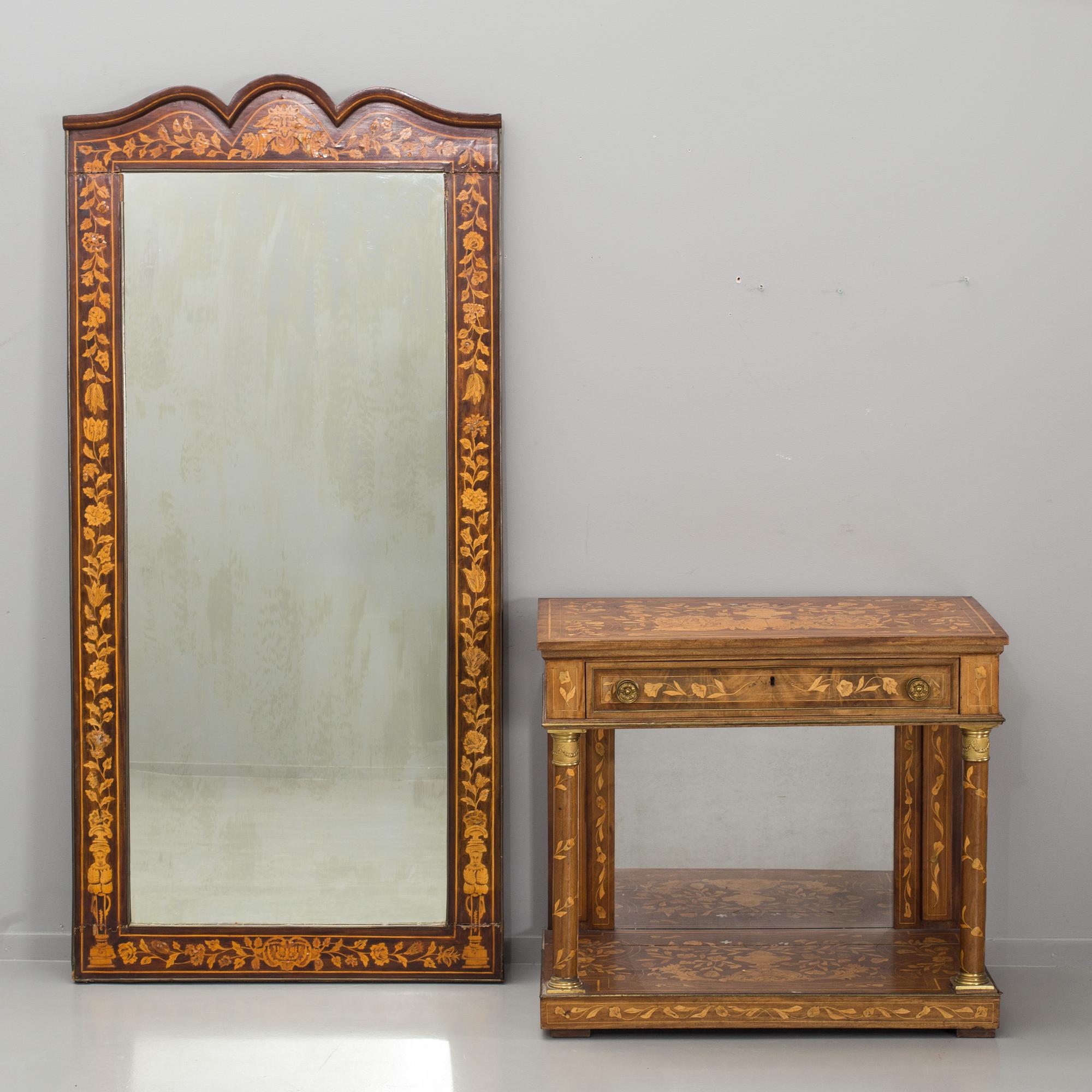 SPEGEL med KONSOLBORD, empire, 1800-talets första del/mitt. Sannolikt Holland.