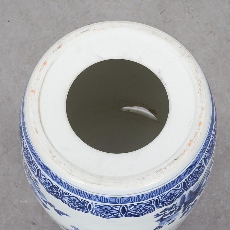 TRÄDGÅRDSPALL, porslin, Kina, 1900-tal.