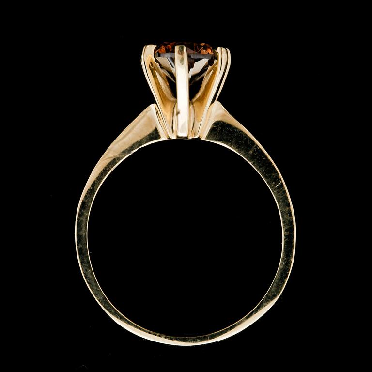 RING, 14k guld med briljantslipad diamant, ca 1.35 ct.