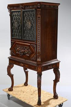 BARSKÅP, barockstil, 1900-talets andra hälft.