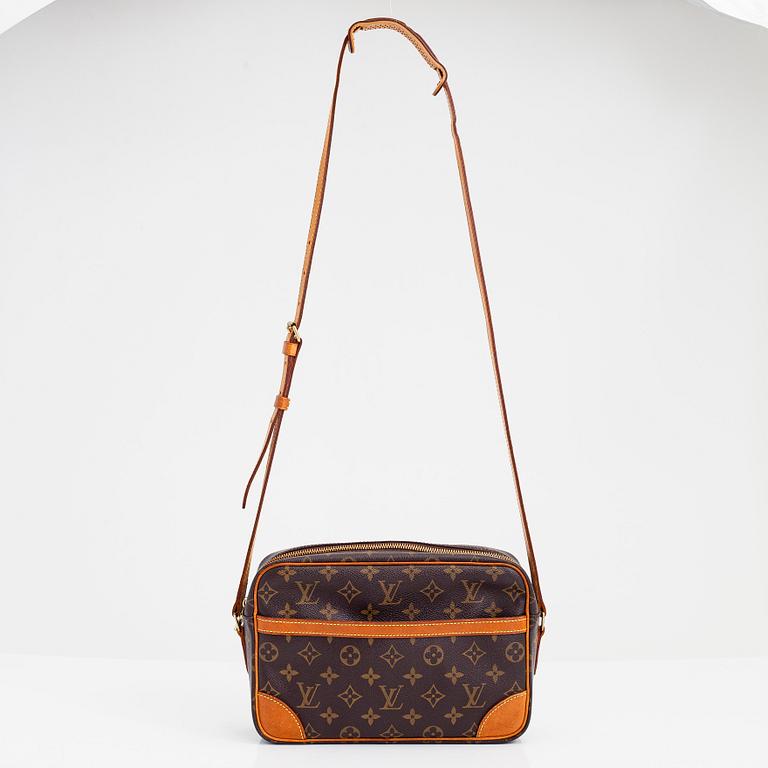 Louis Vuitton, a Monogram 'Trocadero 27' Bag.