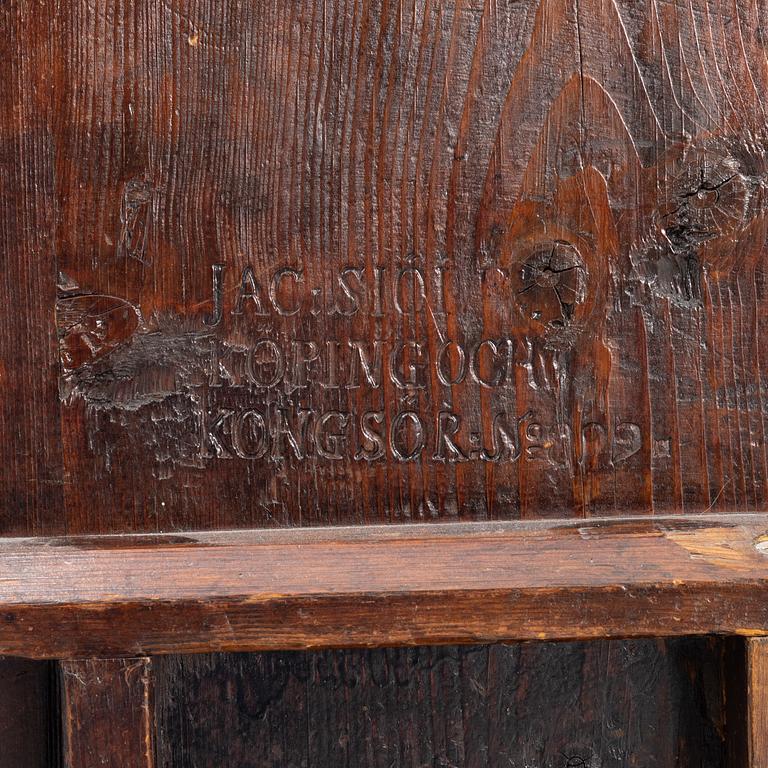 A tilt-top table by Jacob Sjölin (master in Köping and Kungsör 1767-1785).